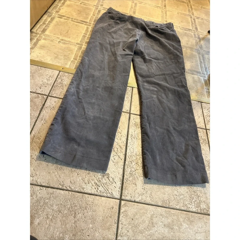 HAGGAR Men's Grey Corduroy Pants‎ 38x31 Comfortable Waist Straight Flat Front